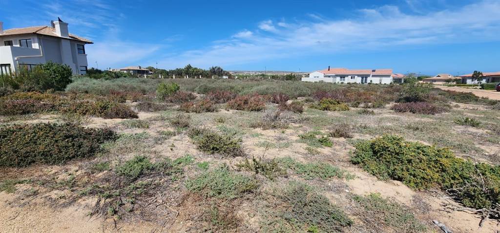 1078 m² Land available in Langebaan Country Estate photo number 6