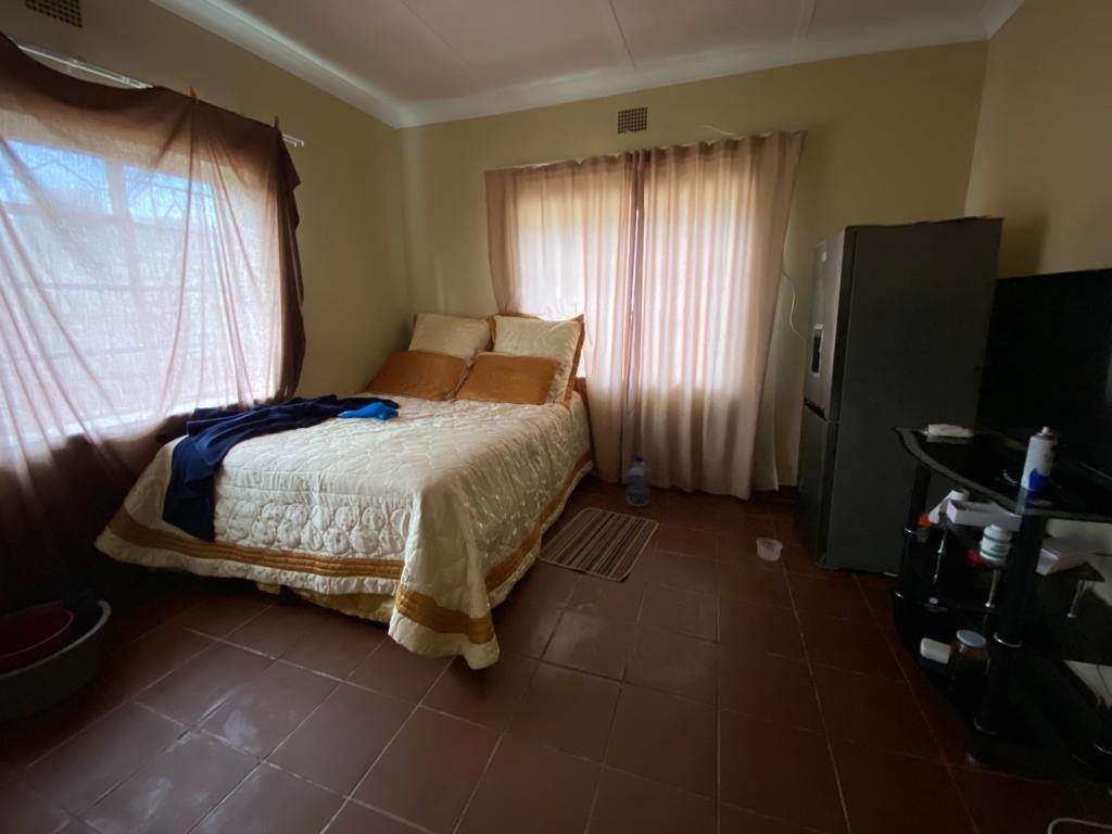 3 Bed House in Waterval Boven photo number 10