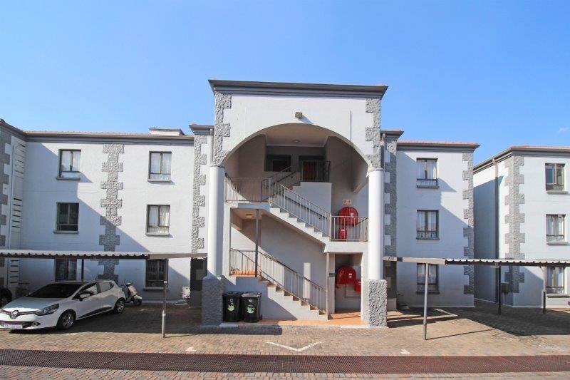 2 Bed Apartment in Northgate photo number 1