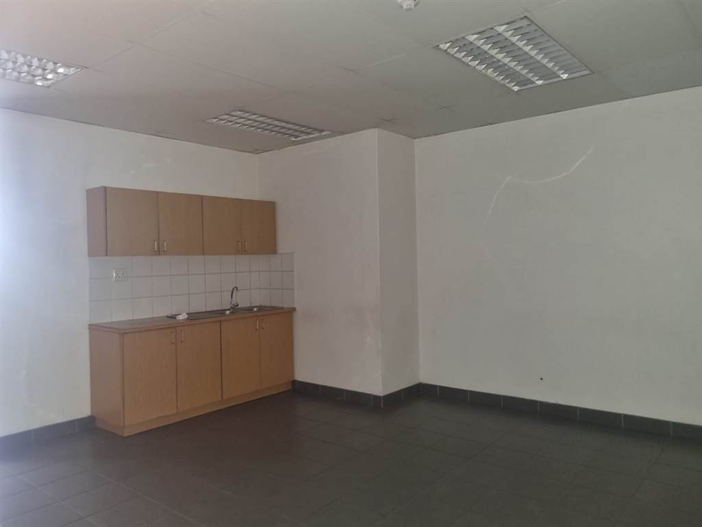 485  m² Commercial space in Bulwer photo number 11