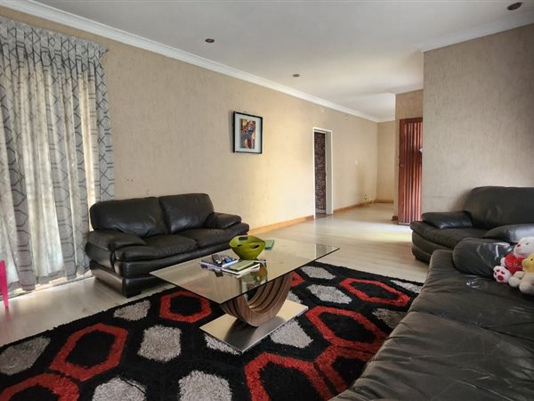 3 Bedroom House 3 Bedroom House