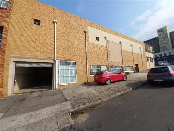 342  m² Industrial space in East London Central