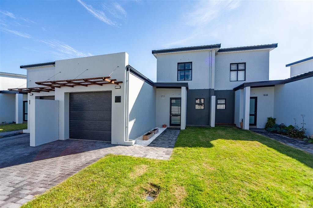 3 Bed Townhouse for sale in Kraaifontein Central | T4617573 | Private ...