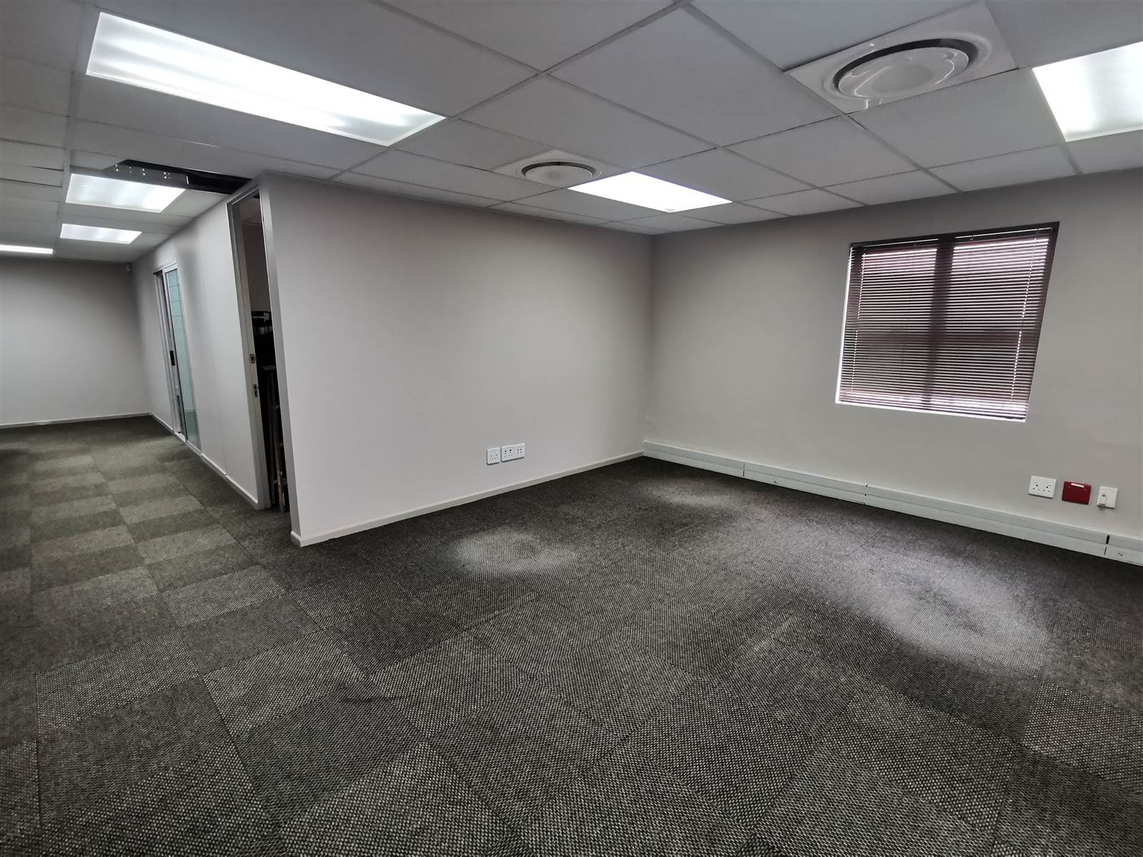 152  m² Commercial space in Tyger Valley photo number 13