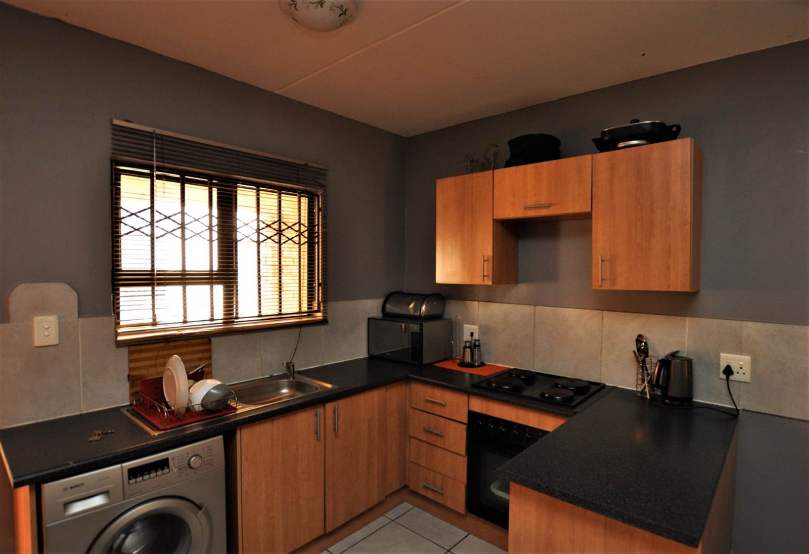 3 Bed Apartment in Grobler Park photo number 1