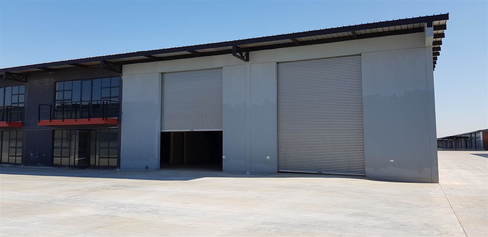 395  m² Commercial space in Pomona photo number 2