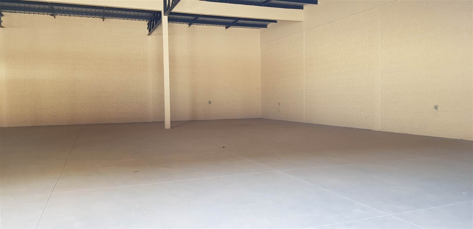 395  m² Commercial space in Pomona photo number 3