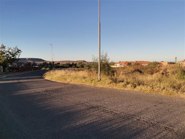 1028 m² Land available in Ladybrand