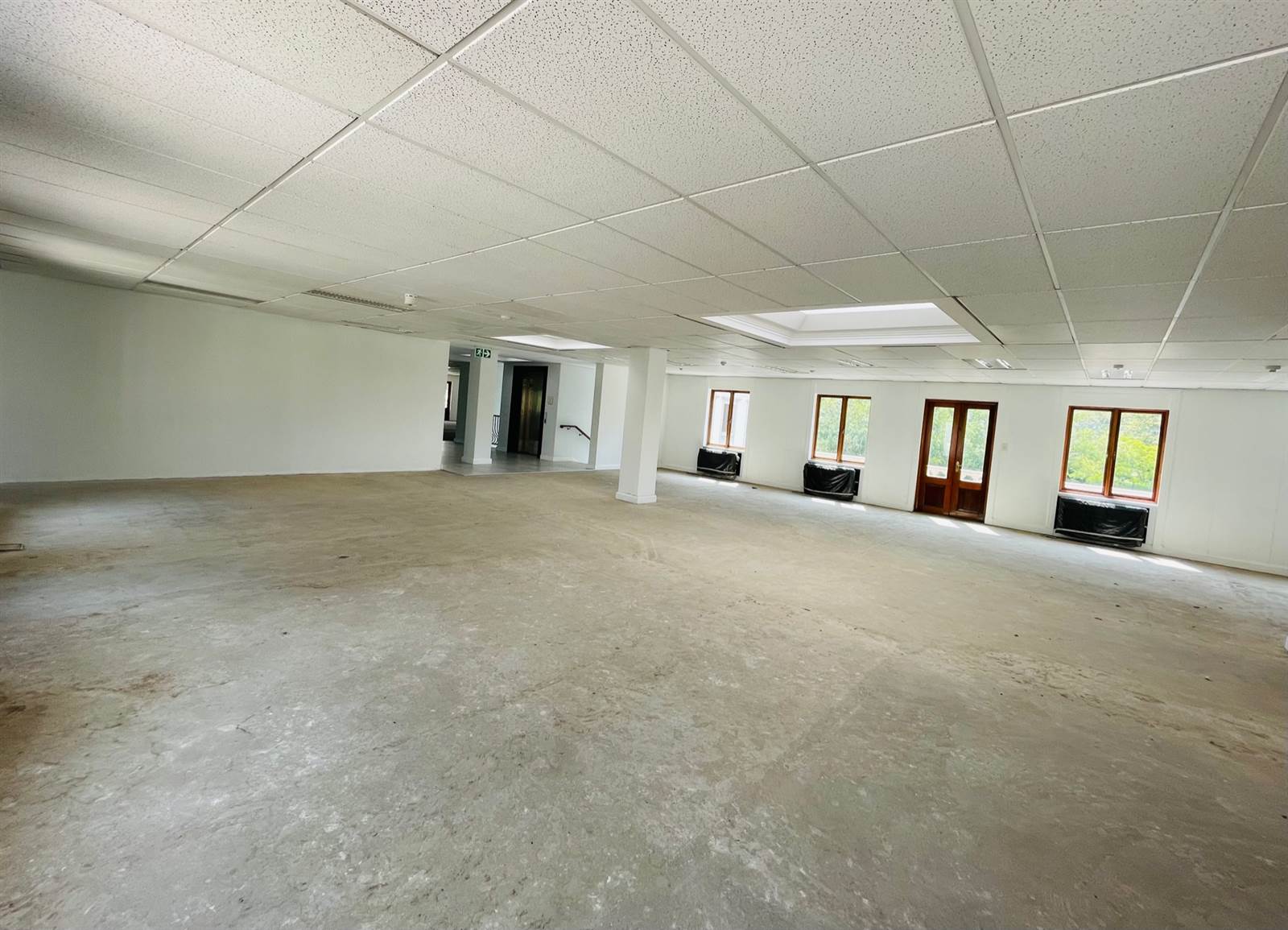 684  m² Commercial space in Sandown photo number 15