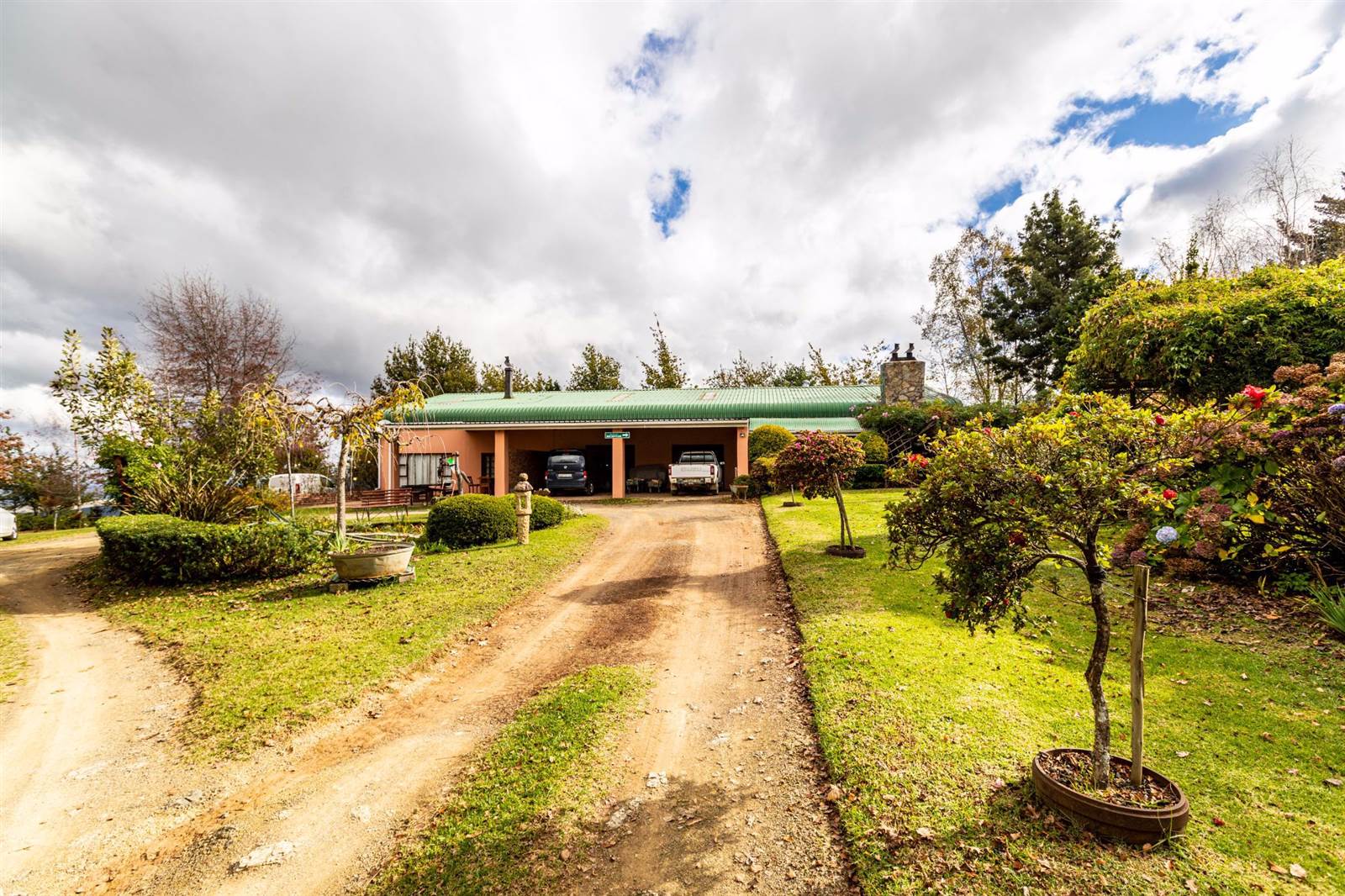 1.6 ha Smallholding in Hogsback photo number 9