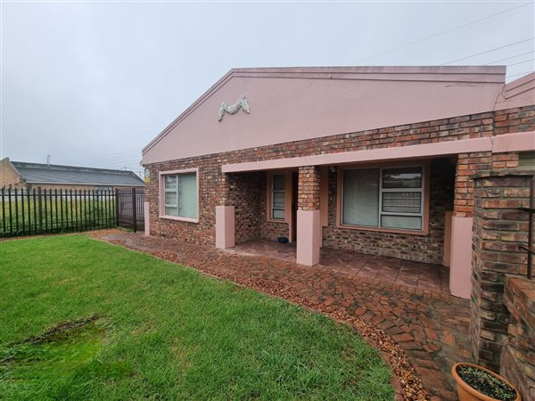 2 Bedroom House 2 Bedroom House
