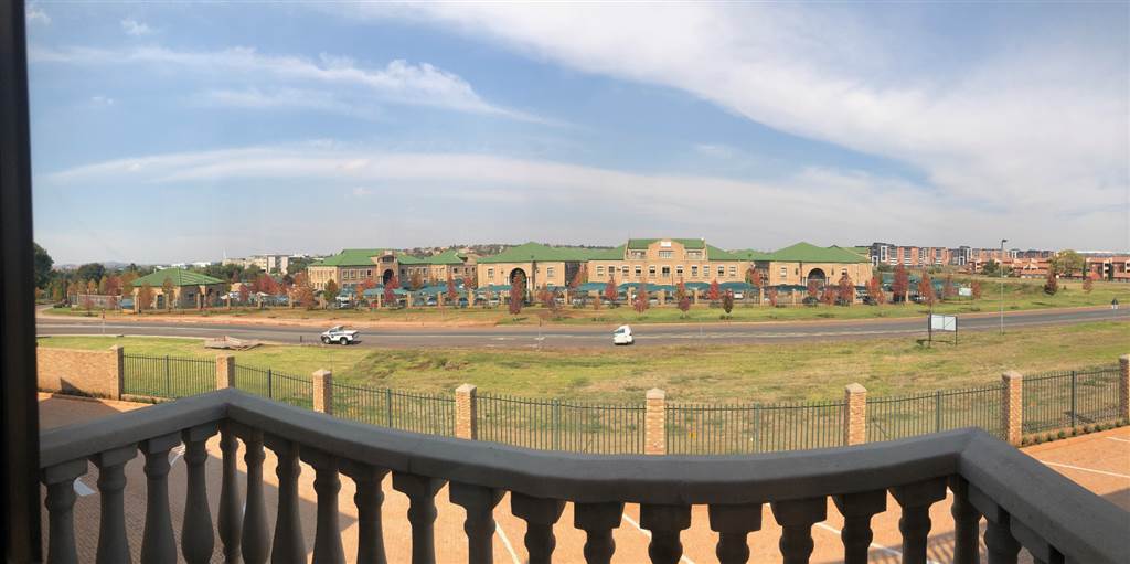 175  m² Office Space in Highveld Techno Park photo number 17