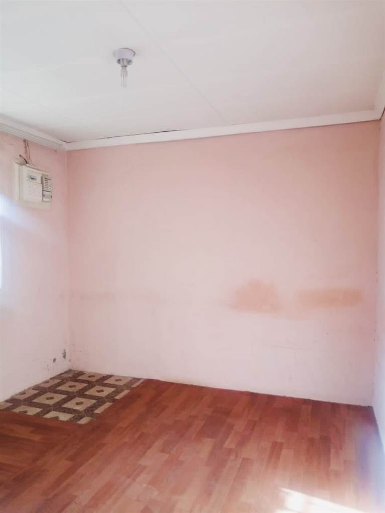 2 Bed House in Bloemfontein photo number 10