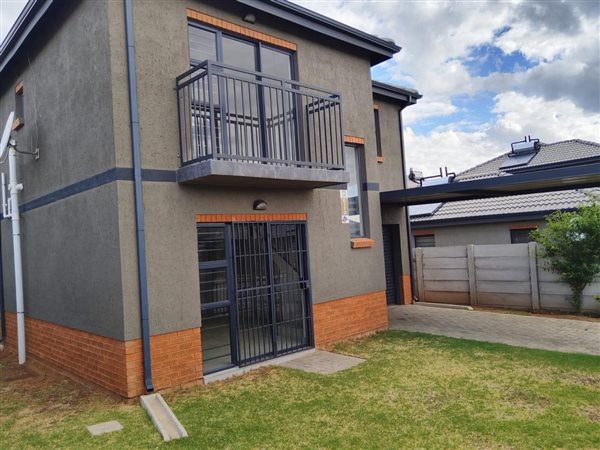 4 Bedroom House 4 Bedroom House