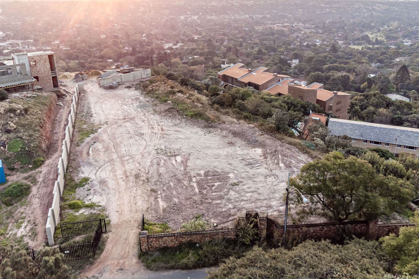2025 m² Land available in Northcliff photo number 4