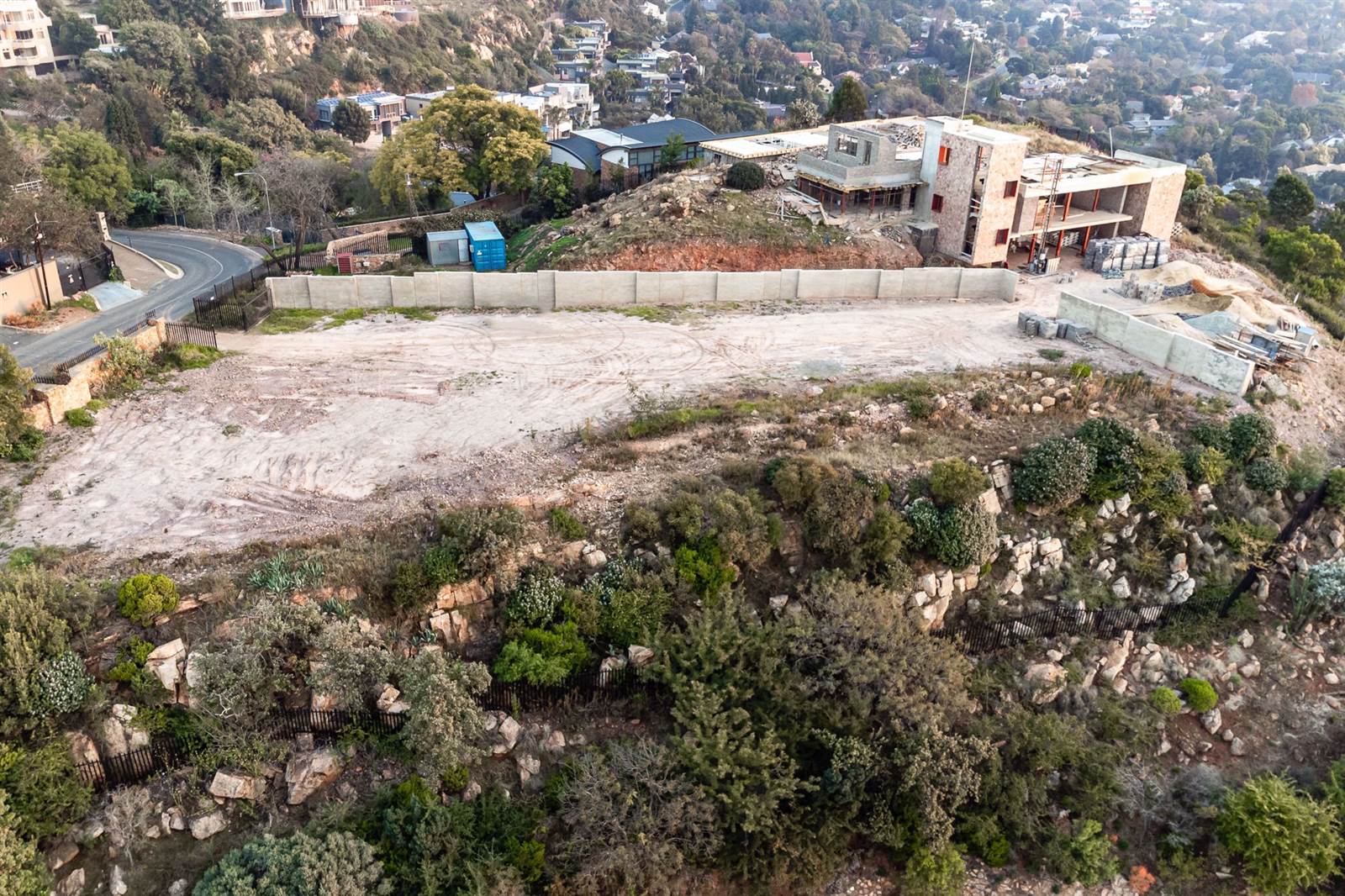 2025 m² Land available in Northcliff photo number 9
