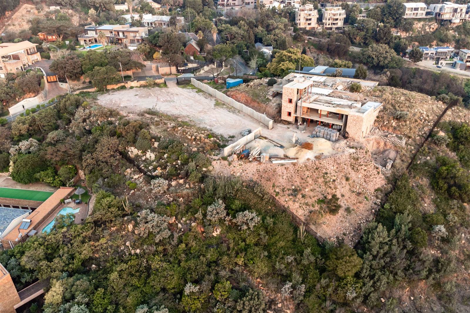 2025 m² Land available in Northcliff photo number 16