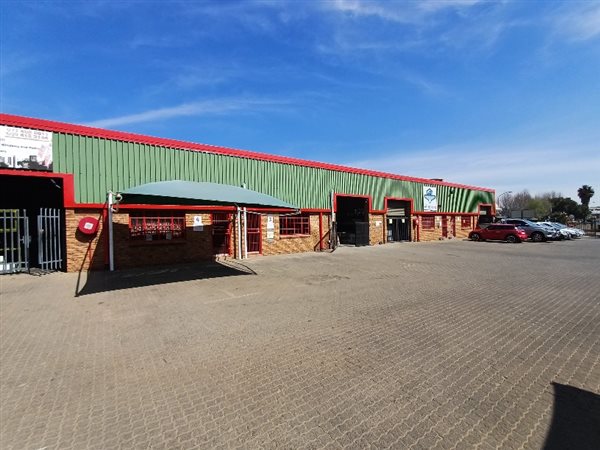 160  m² Industrial space