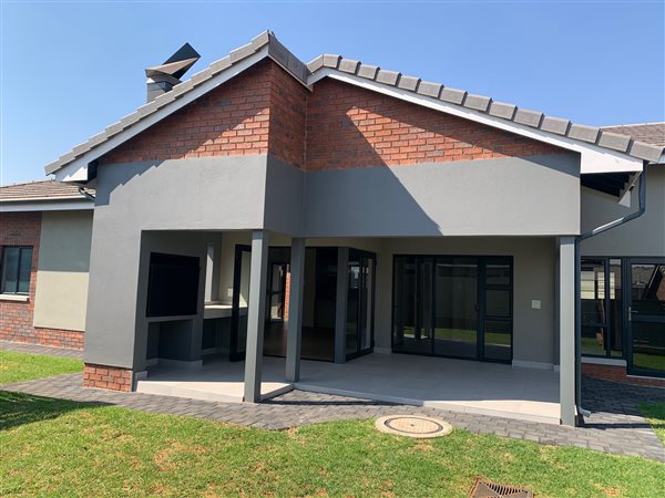 2 Bed House in Waterkloof
