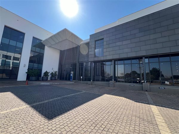 46  m² Commercial space