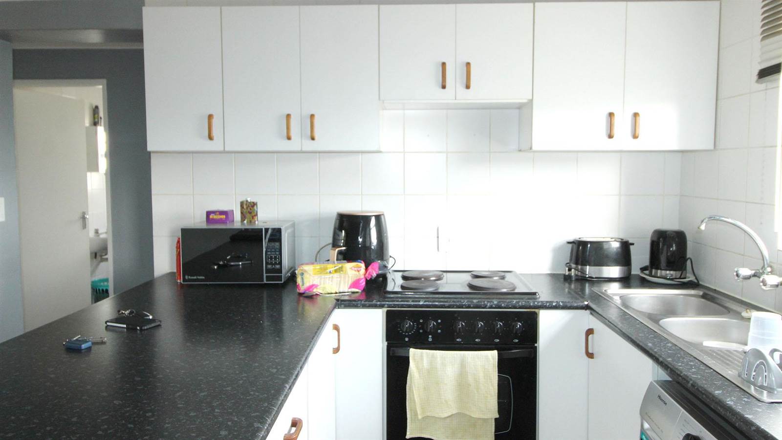 2 Bed Apartment in Welgelee photo number 5