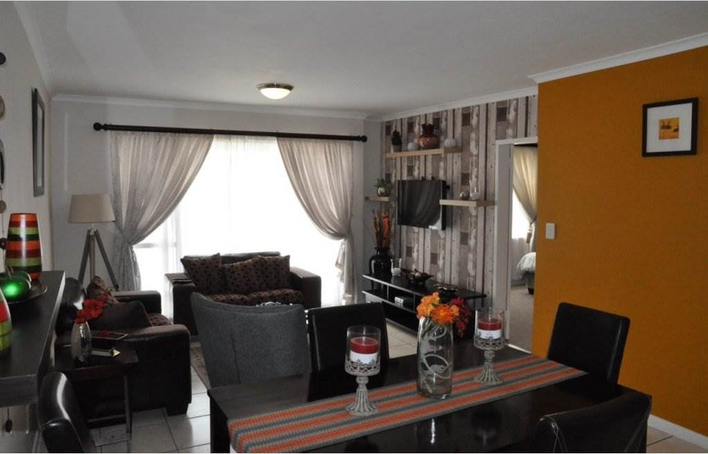 2 Bed Apartment in Rivonia photo number 17