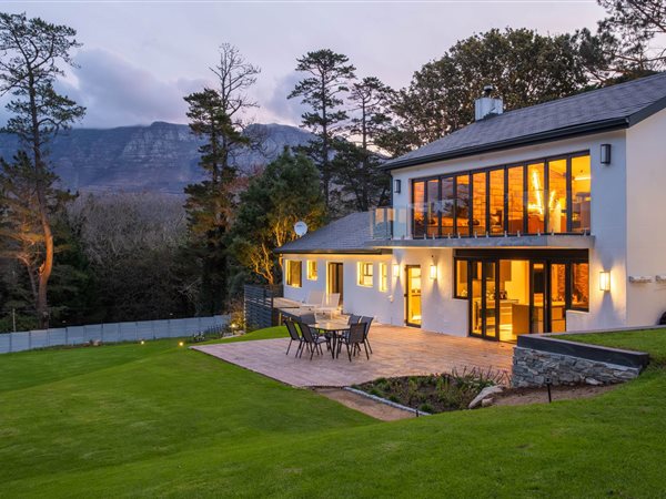 4 Bedroom House 4 Bedroom House
