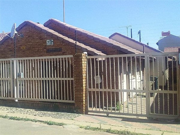 5 Bed House in Pimville