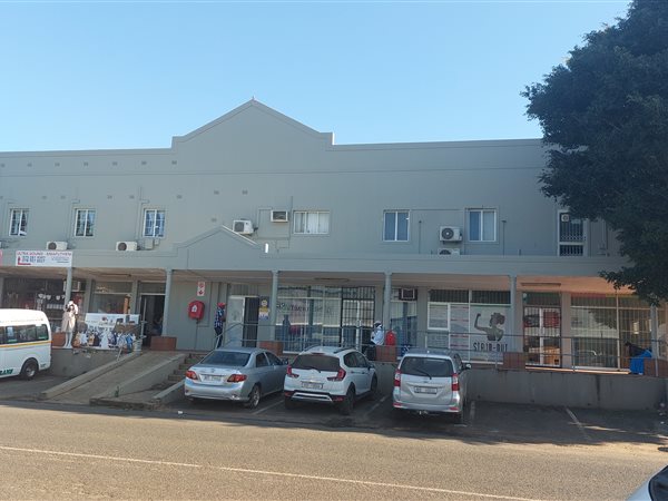 1015  m² Commercial space in Empangeni Central