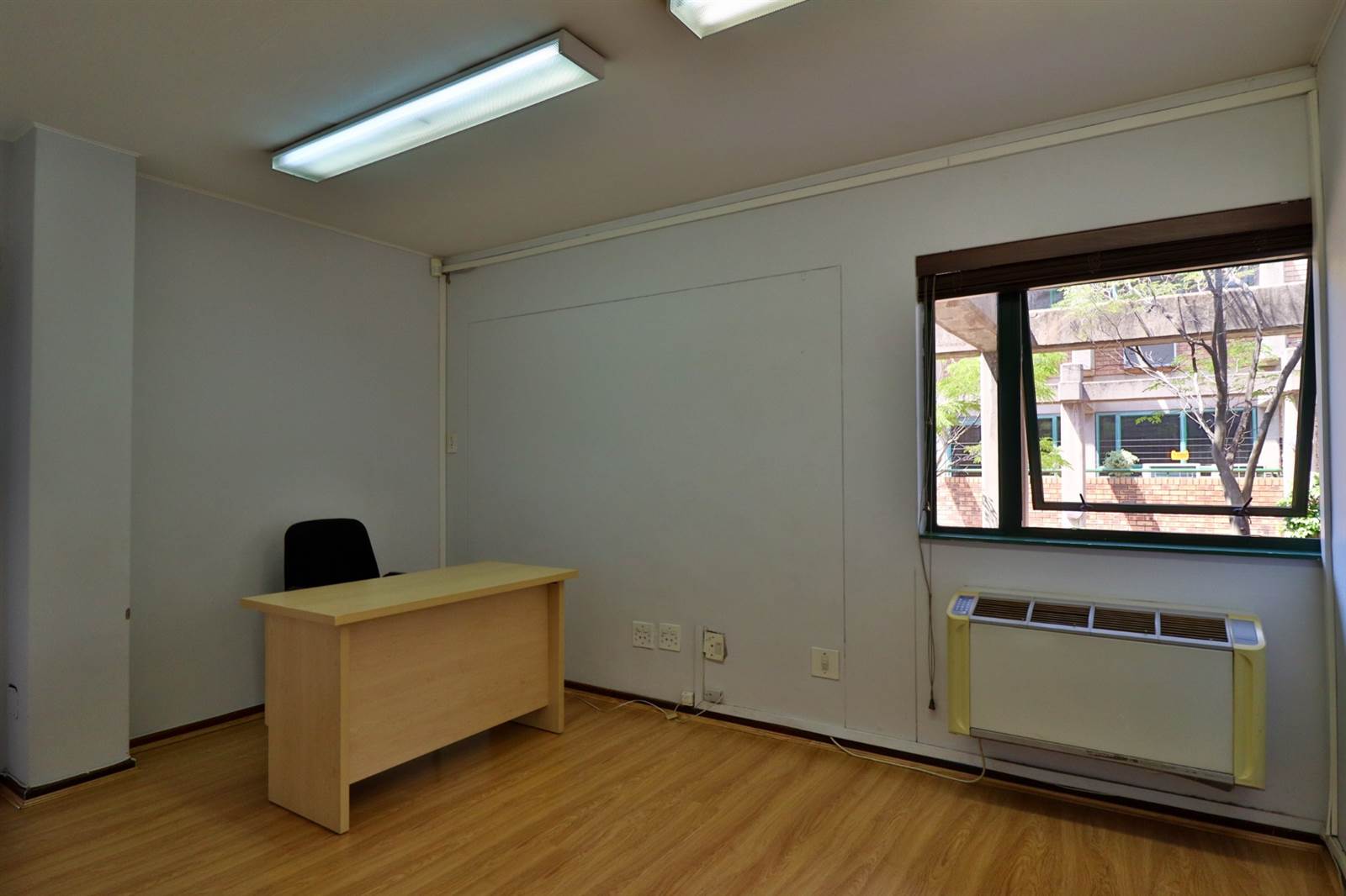 235  m² Office Space in Nieuw Muckleneuk photo number 28