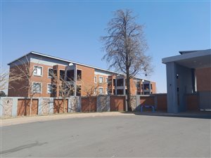 2 Bed Apartment in Witpoortjie
