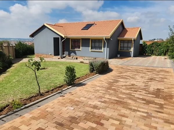3 Bedroom House 3 Bedroom House