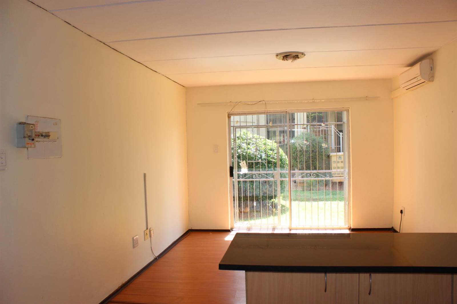 3 Bed Apartment in Kleinfontein photo number 7