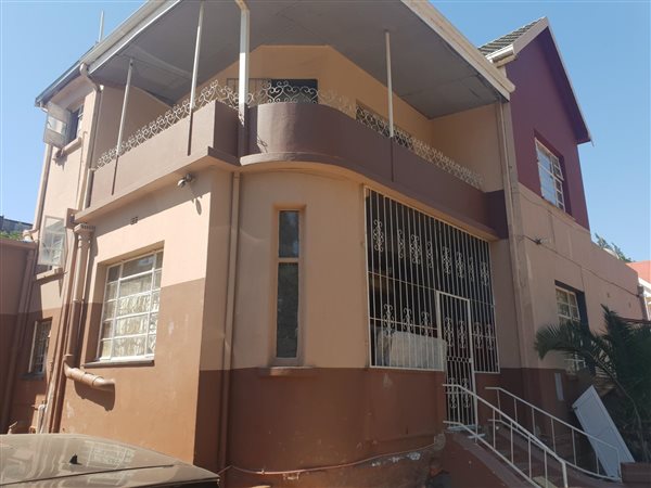 29 Bed House in Jeppestown