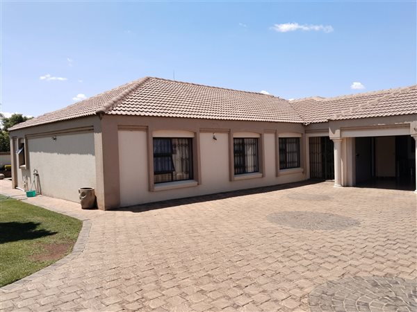 3 Bedroom House 3 Bedroom House