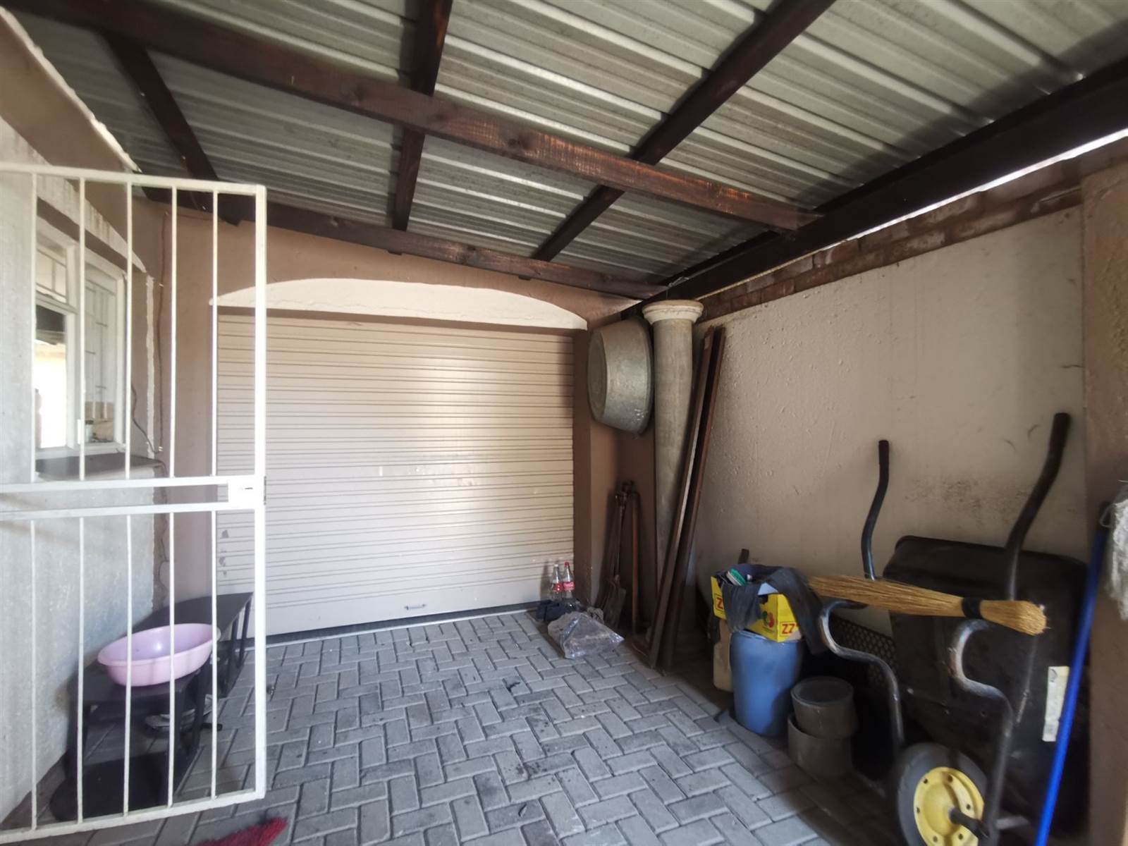 3 Bed Townhouse in Polokwane Central photo number 16