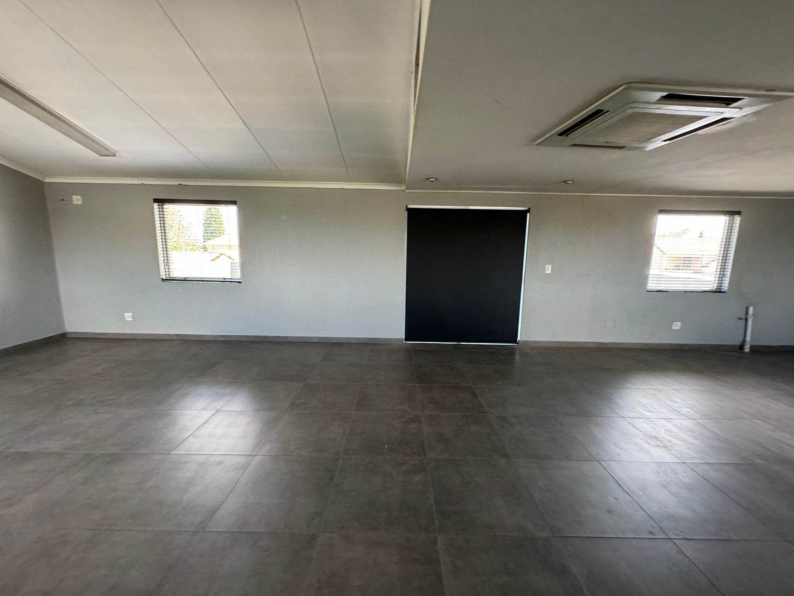 270  m² Commercial space in Sunninghill photo number 18
