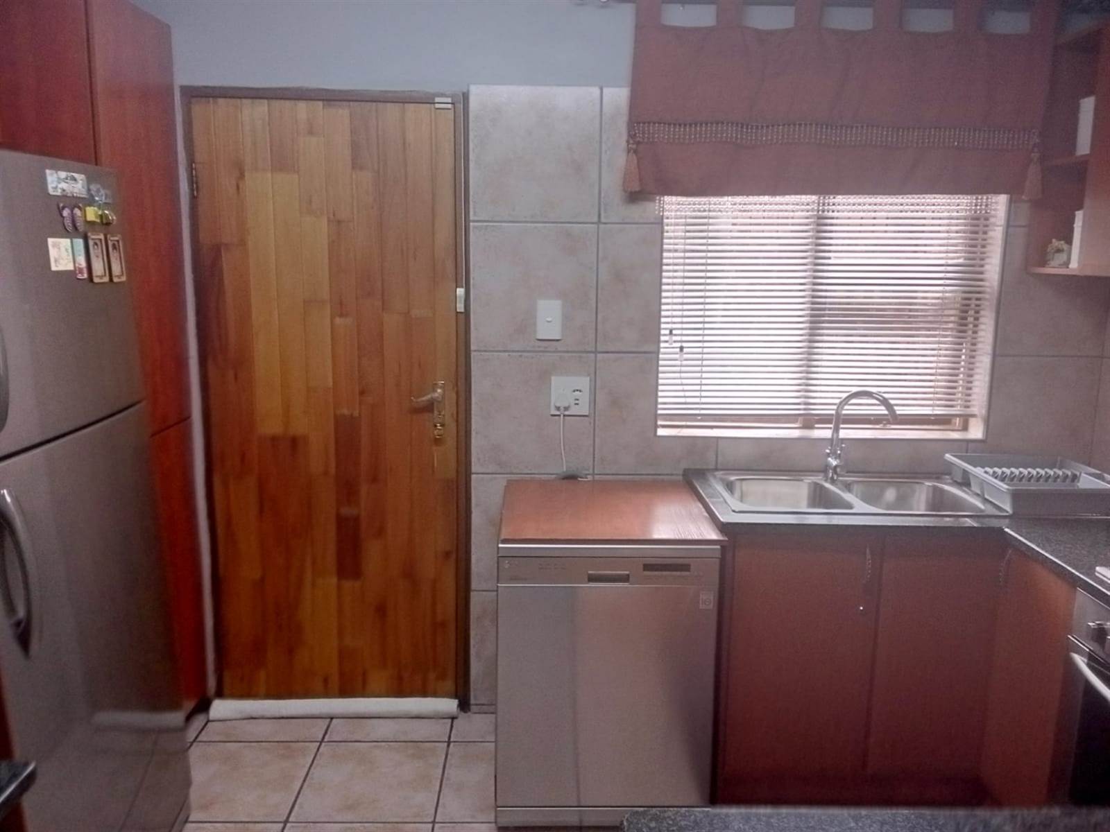 3 Bed Apartment in Middelburg Central photo number 5