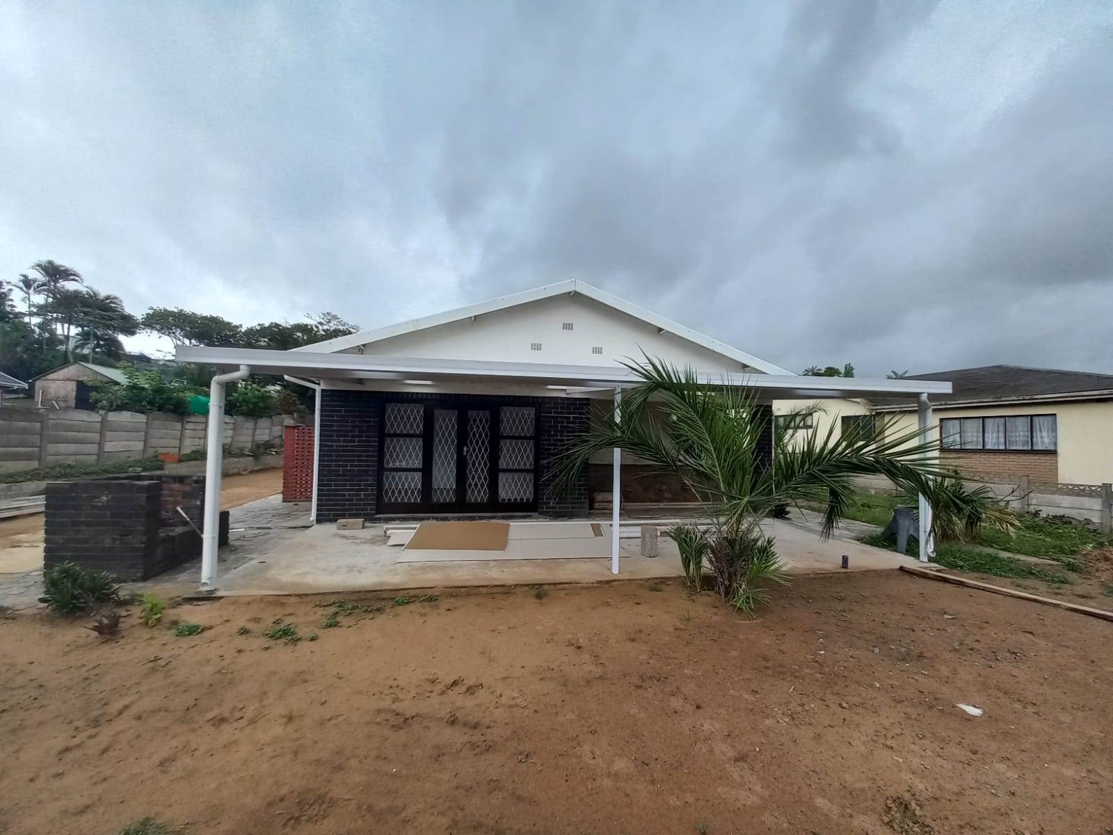 4 Bed House in Scottburgh Central photo number 1