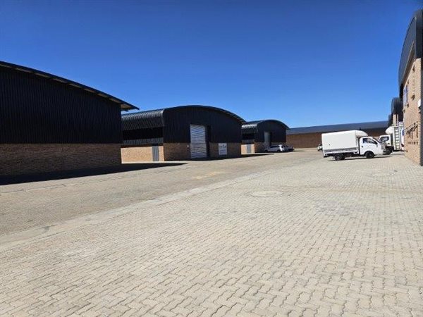 2000  m² Industrial space in Quaggafontein