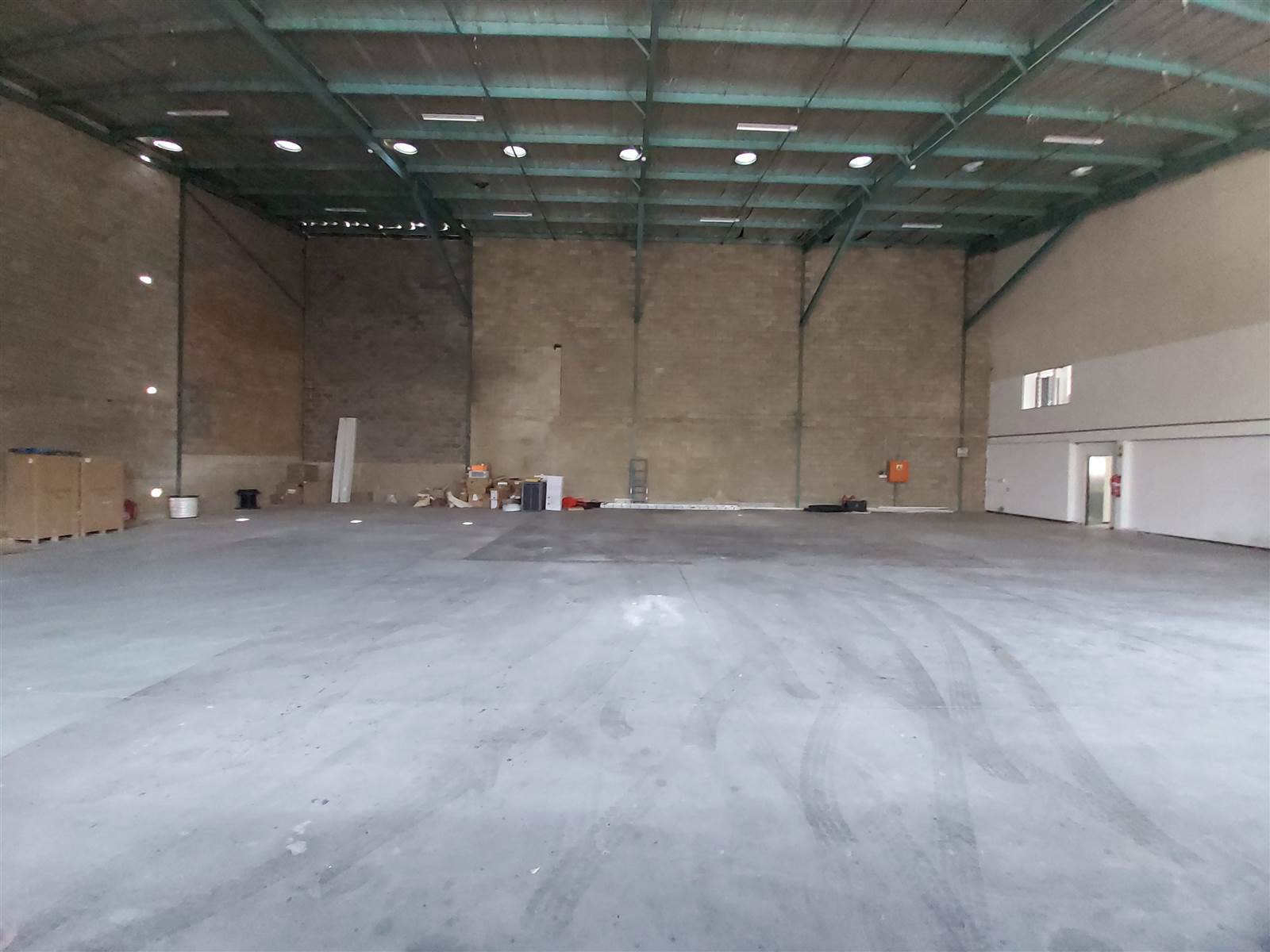 656  m² Industrial space in Eastgate photo number 4