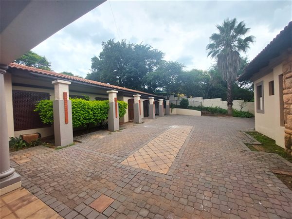 5 Bed House in Waterkloof Park