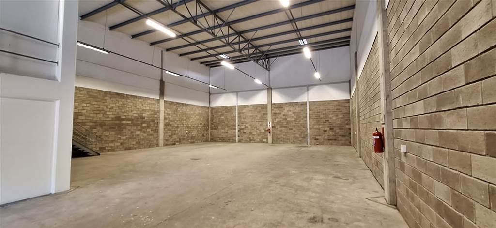 398  m² Industrial space in Mt Edgecombe photo number 2