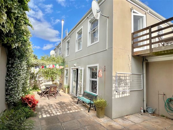 3 Bed House in Harfield Village