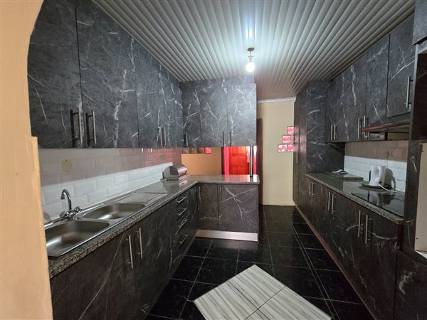 3 Bedroom House 3 Bedroom House
