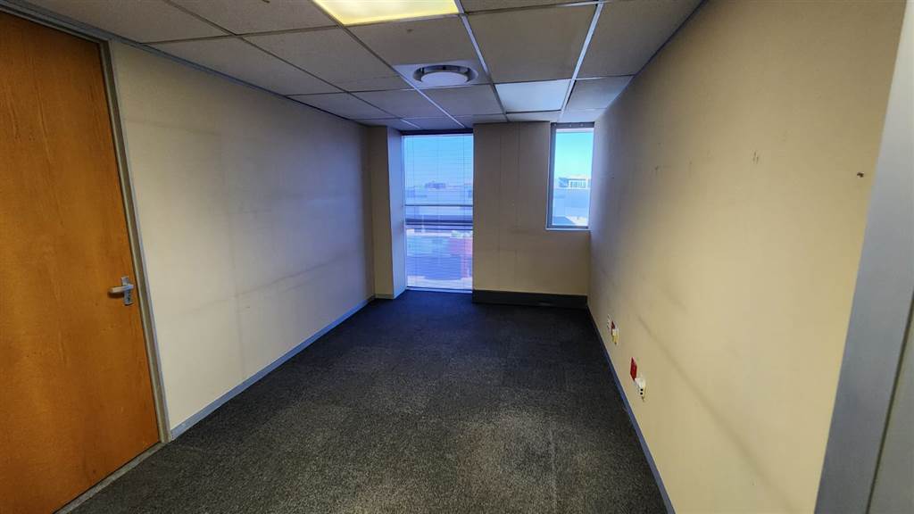 256  m² Commercial space in Brooklyn photo number 4