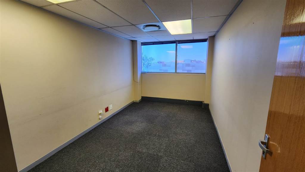 256  m² Commercial space in Brooklyn photo number 9