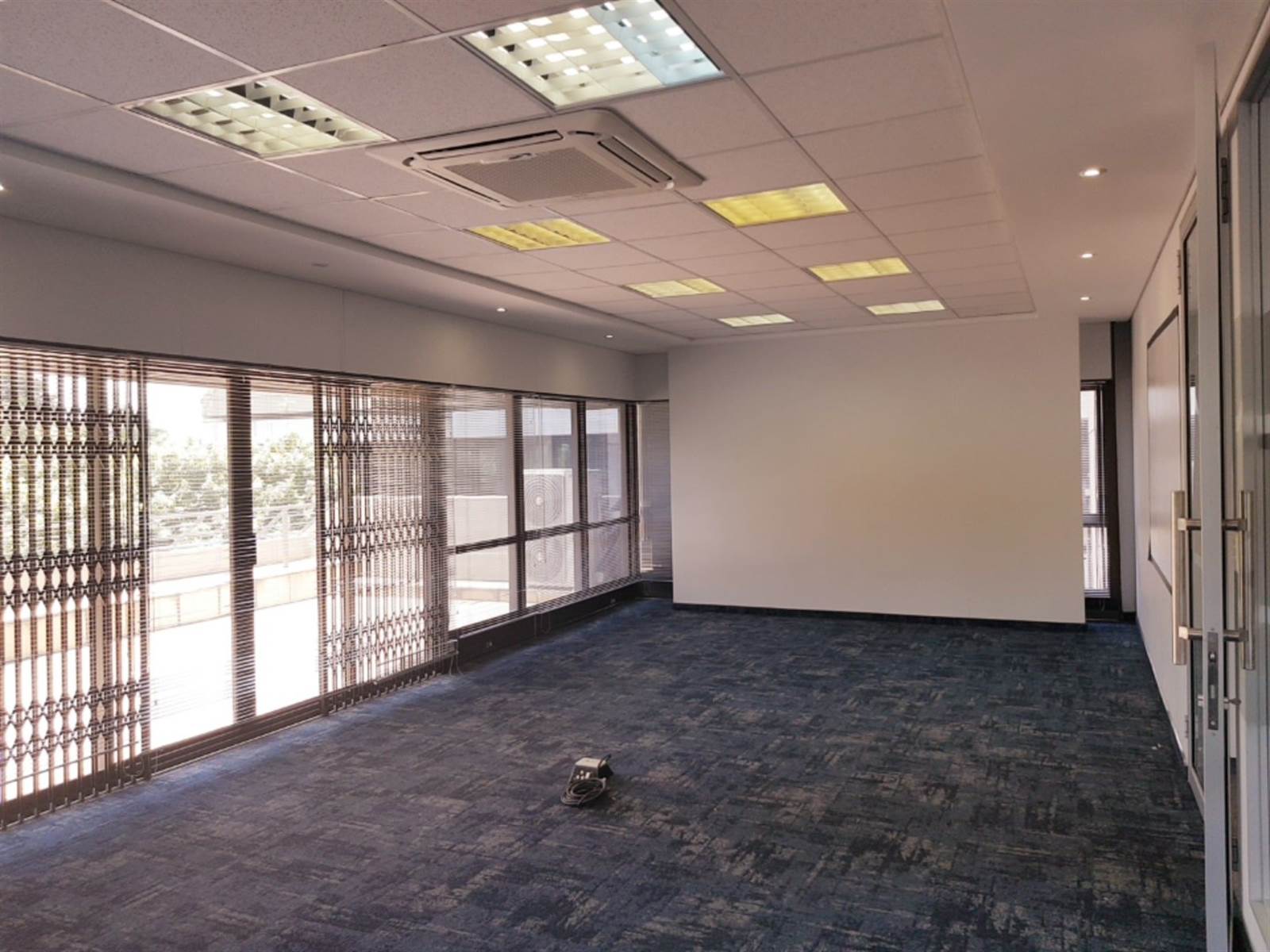 969  m² Office Space in Bedfordview photo number 5