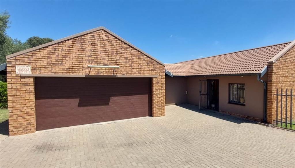 4 Bed House in Secunda photo number 1