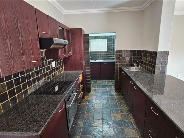 3 Bed Townhouse in Capricorn